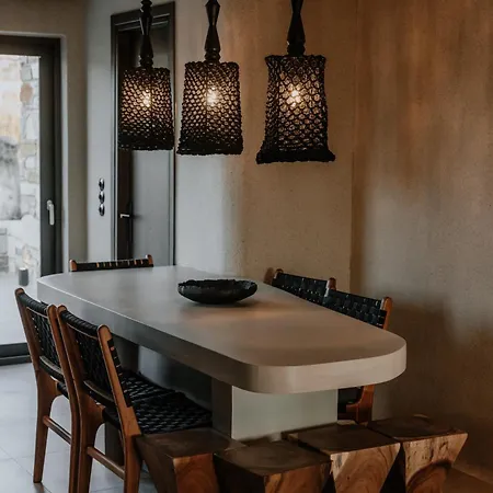 Onym Curated Плака