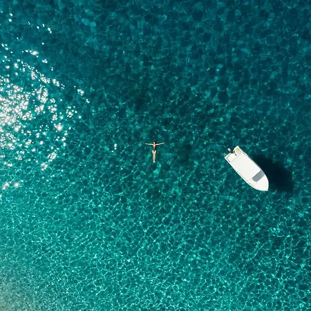 Вилла Onym Curated Плака