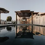 Onym Curated Villa Pláka