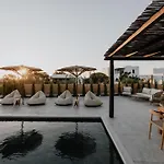 Villa Onym Curated