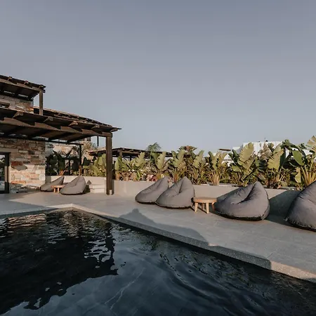 Villa Onym Curated *