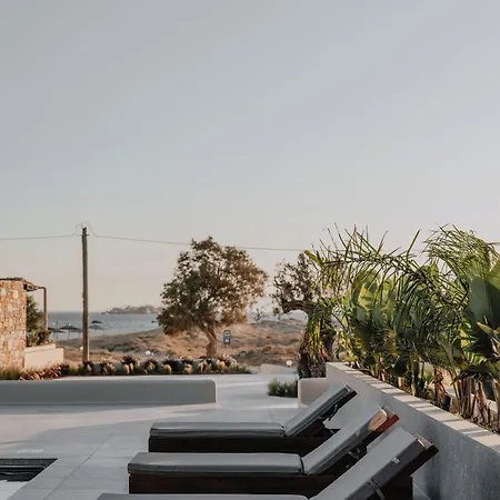 Onym Curated Villa Pláka