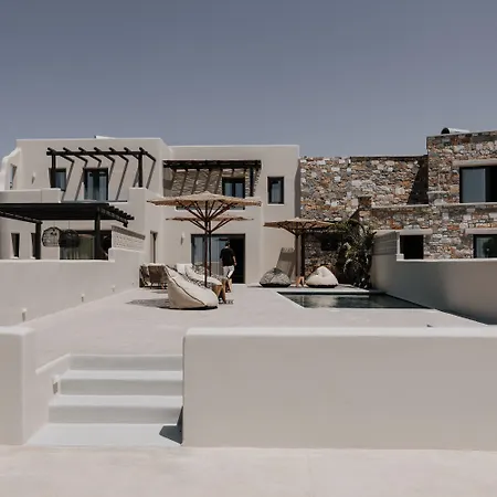 Villa Onym Curated *