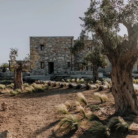Onym Curated Villa Pláka