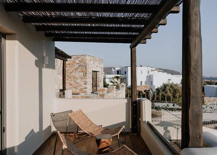 Villa Onym Curated *