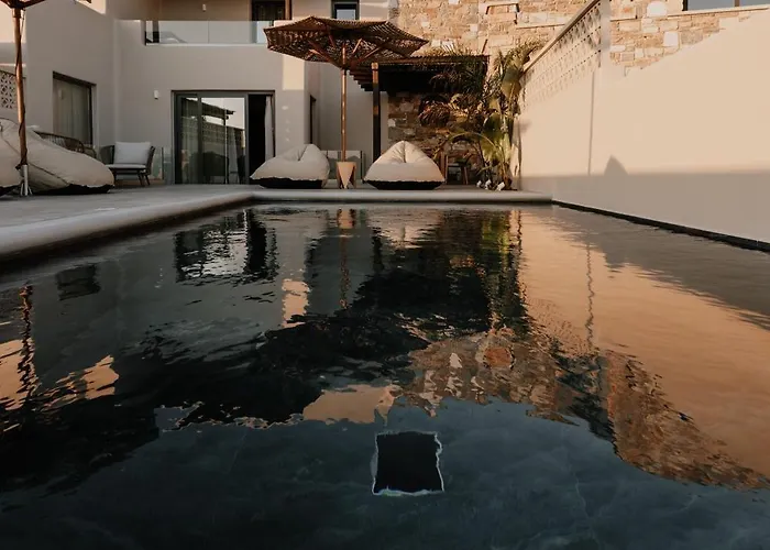 Onym Curated Plaka (Naxos)